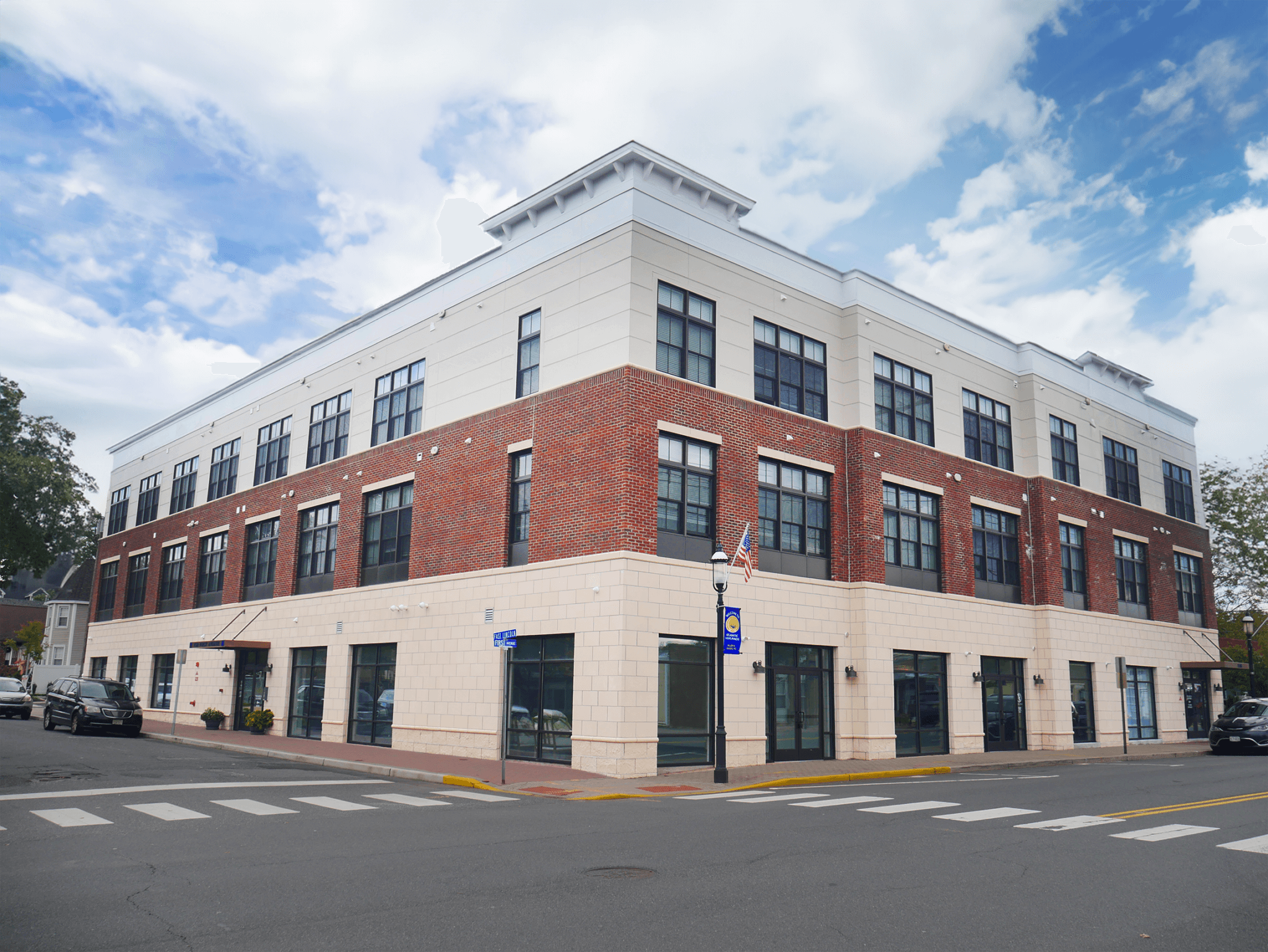 New Luxury MixedUse Building Sonnenfeld + Trocchia Architects, P. A.